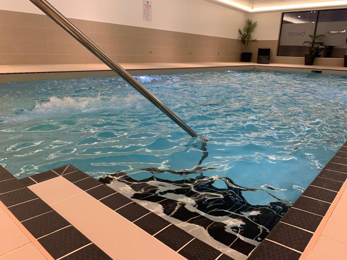 5 Putsborough - Luxury Apartment At Byron Woolacombe, Only 4 Minute Walk To Woolacombe Beach! 外观 照片
