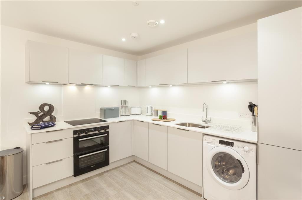 5 Putsborough - Luxury Apartment At Byron Woolacombe, Only 4 Minute Walk To Woolacombe Beach! 外观 照片